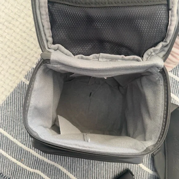 DJI Drone Travel Bag Mavic 2 with Shoulder Strap (Carrying Case) - Picture 4 of 5